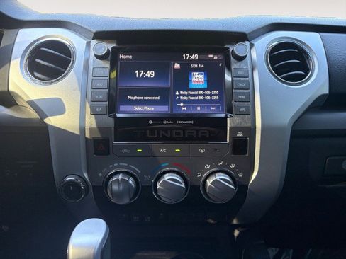 Used 2020 Toyota Tundra SR5 w/ SR5 Upgrade Package AWD/4WD image 8