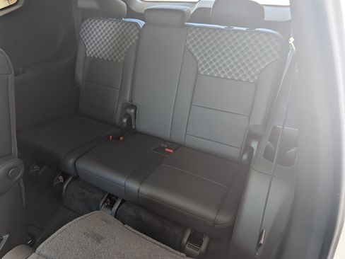 Used 2024 GMC Acadia Denali FWD image 19