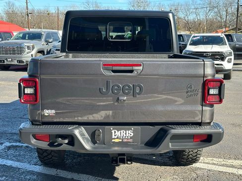 Used 2025 Jeep Gladiator Willys image 5