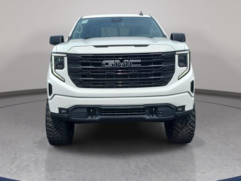 Used 2022 GMC Sierra 1500 Elevation AWD/4WD image 2
