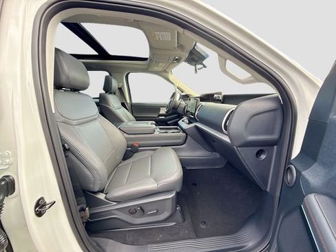 New 2025 Ford Expedition Max Active image 31