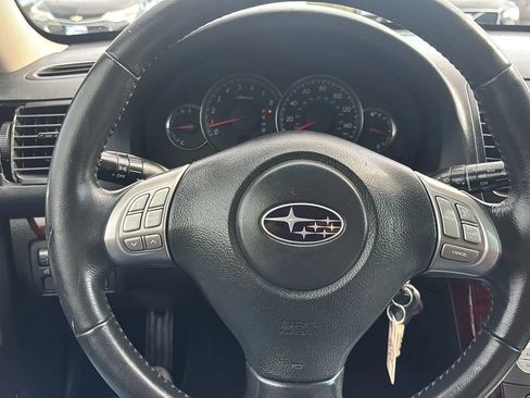 Used 2009 Subaru Outback 2.5i Limited image 10