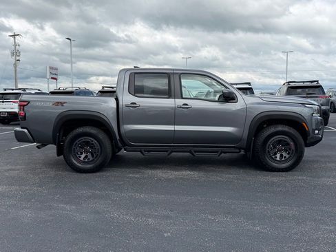 Used 2025 Nissan Frontier PRO-4X AWD/4WD image 4