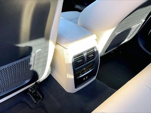 Used 2023 BMW M340i xDrive image 10