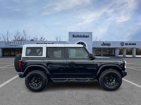 Used 2025 Ford Bronco Heritage Edition AWD/4WD image 2