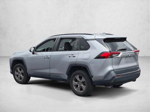 Used 2022 Toyota RAV4 XLE w/ Convenience Package FWD image 7