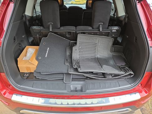 Used 2016 Nissan Pathfinder SV image 5