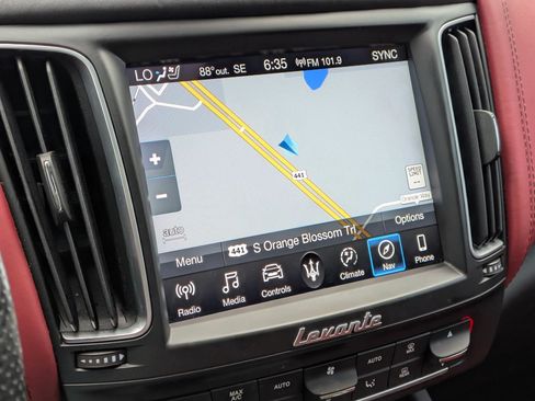 Used 2019 Maserati Levante GTS AWD/4WD image 18
