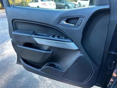 Used 2019 Chevrolet Colorado LT image 24