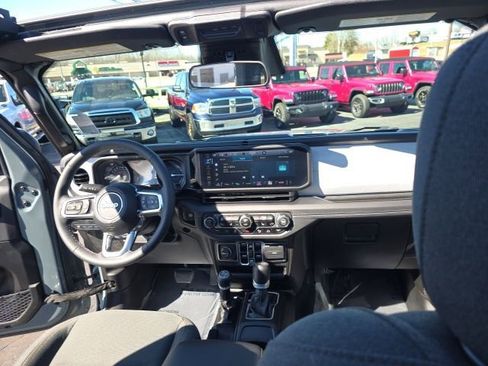 Used 2025 Jeep Wrangler Unlimited Sahara w/ Safety Group image 46