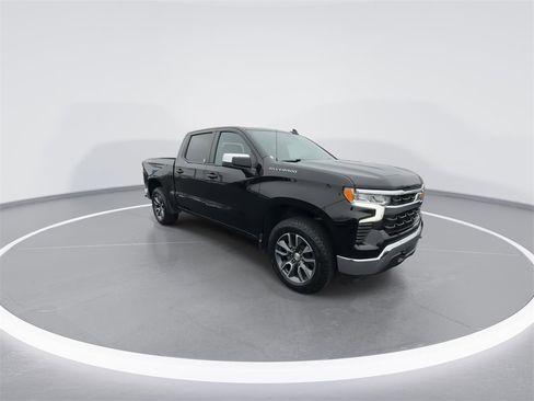 Used 2023 Chevrolet Silverado 1500 LT image 2