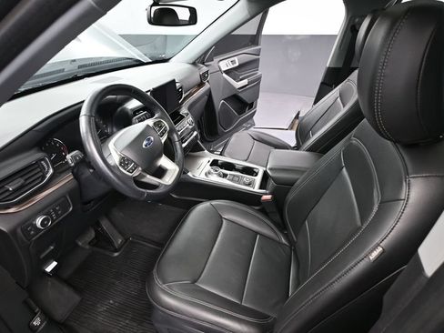 Used 2022 Ford Explorer Limited AWD/4WD image 23