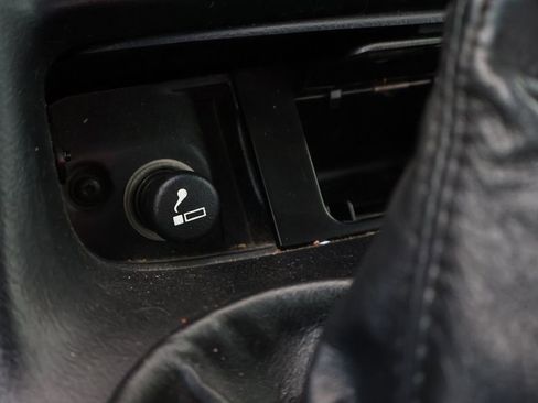 Used 2001 Chevrolet Corvette Base w/ Preferred Equipment Group2 image 27