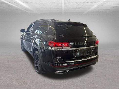 Used 2023 Volkswagen Atlas SE w/ Panoramic Sunroof Package FWD image 6