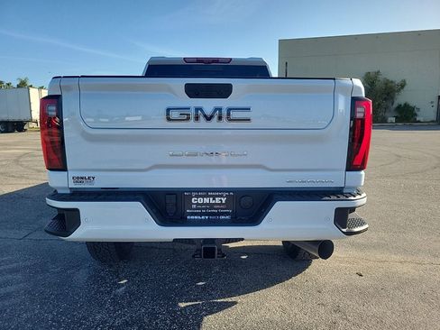 New 2026 GMC Sierra 2500 Denali Ultimate AWD/4WD image 6