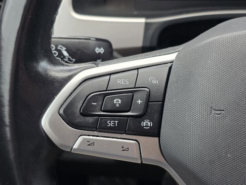 Used 2020 Volkswagen Atlas Cross Sport SEL image 12