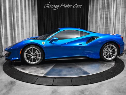 Used 2020 Ferrari 488 Pista Coupe RWD image 2