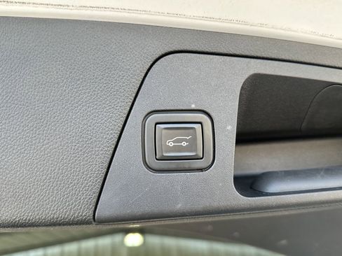 Used 2020 Buick Envision Essence image 31