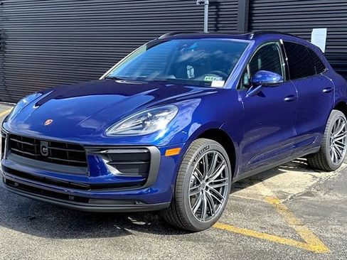 Used 2026 Porsche Macan AWD/4WD image 1