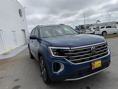 New 2025 Volkswagen Atlas SEL image 8