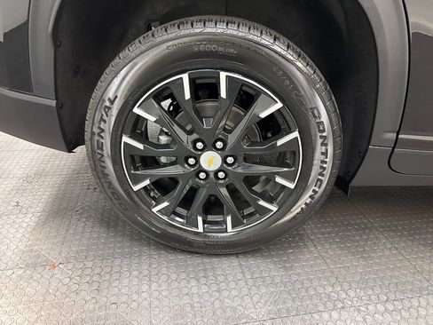 New 2026 Chevrolet Traverse LT w/ Sun and Wheel Package image 9