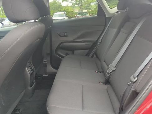 Used 2025 Hyundai Kona SEL FWD image 13