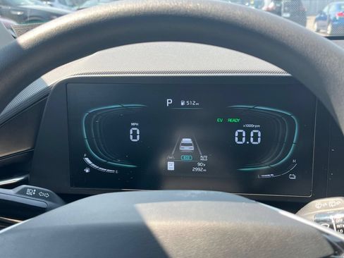 Used 2026 Kia Niro LX FWD image 38