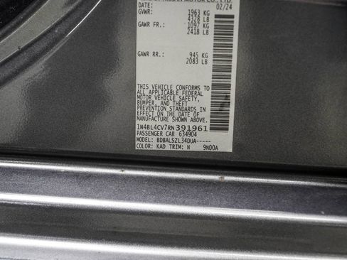 Used 2024 Nissan Altima 2.5 SR FWD image 36