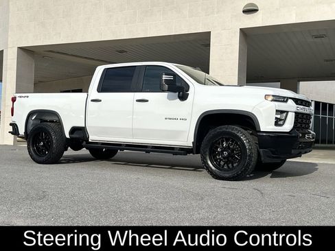 Used 2021 Chevrolet Silverado 2500 Custom w/ Custom Value Package image 10