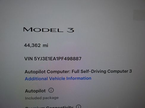 Used 2023 Tesla Model 3 Standard Range image 19