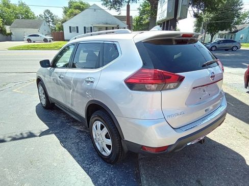 Used 2017 Nissan Rogue S w/ S Appearance Package AWD/4WD image 10
