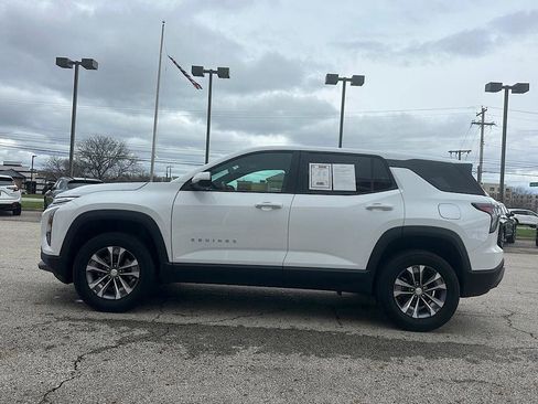 Used 2026 Chevrolet Equinox LT w/ Convenience Package II image 2