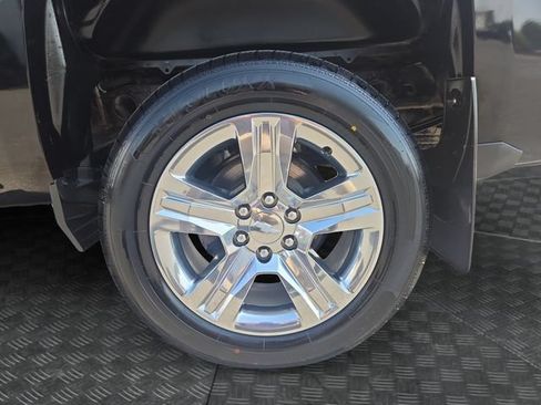 Used 2019 Chevrolet Silverado 1500 Custom w/ Custom Convenience Package AWD/4WD image 32