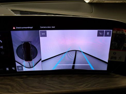 Used 2025 Audi Q5 Premium w/ Convenience Package image 25