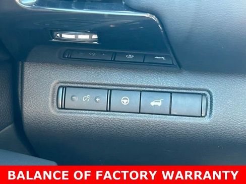 Used 2025 Nissan Pathfinder SV FWD image 20