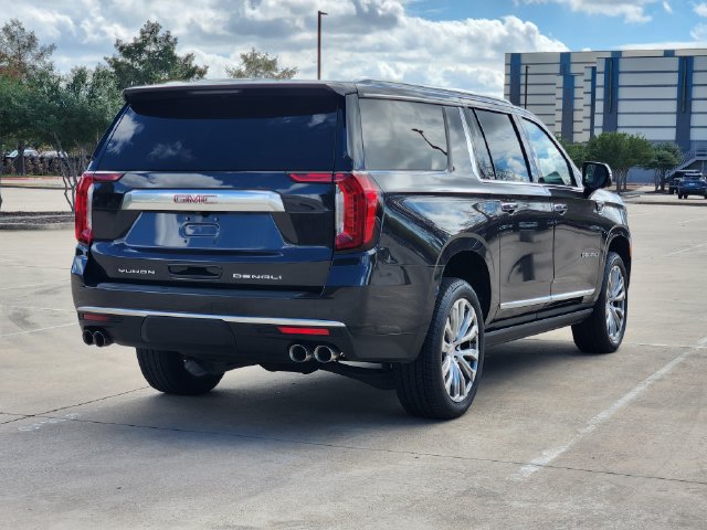 Used 2023 GMC Yukon XL Denali AWD/4WD image 5
