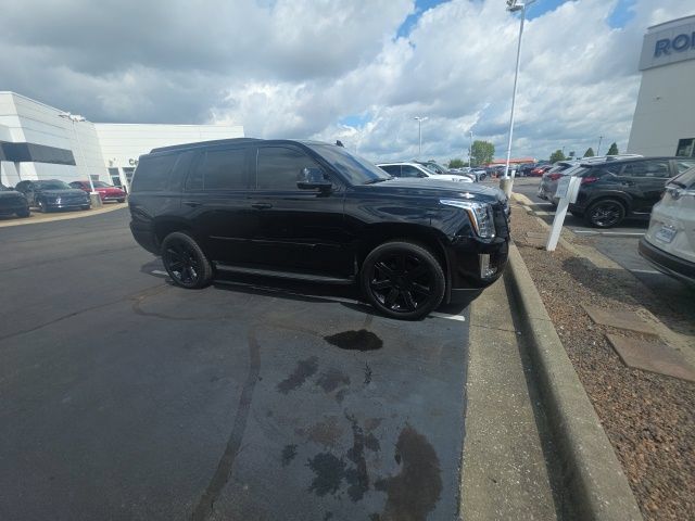 Used 2016 Cadillac Escalade Luxury AWD/4WD image 1