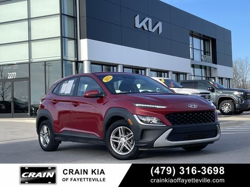 Used 2022 Hyundai Kona SE image 1