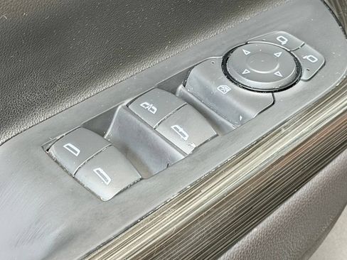 Used 2019 GMC Acadia SLT AWD/4WD image 11