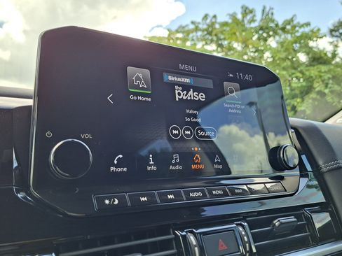 Used 2023 Nissan Pathfinder Platinum w/ Lighting Package (N93) FWD image 14