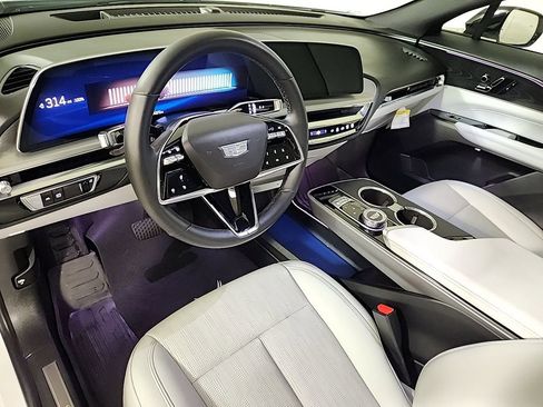 Used 2024 Cadillac Lyriq Luxury w/ LPO, Floor Liner Package RWD image 11