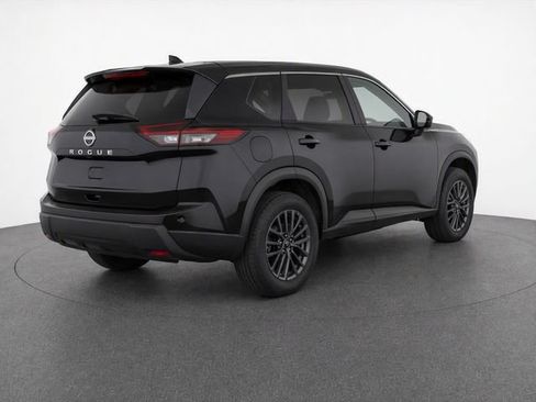 Used 2024 Nissan Rogue S FWD image 6