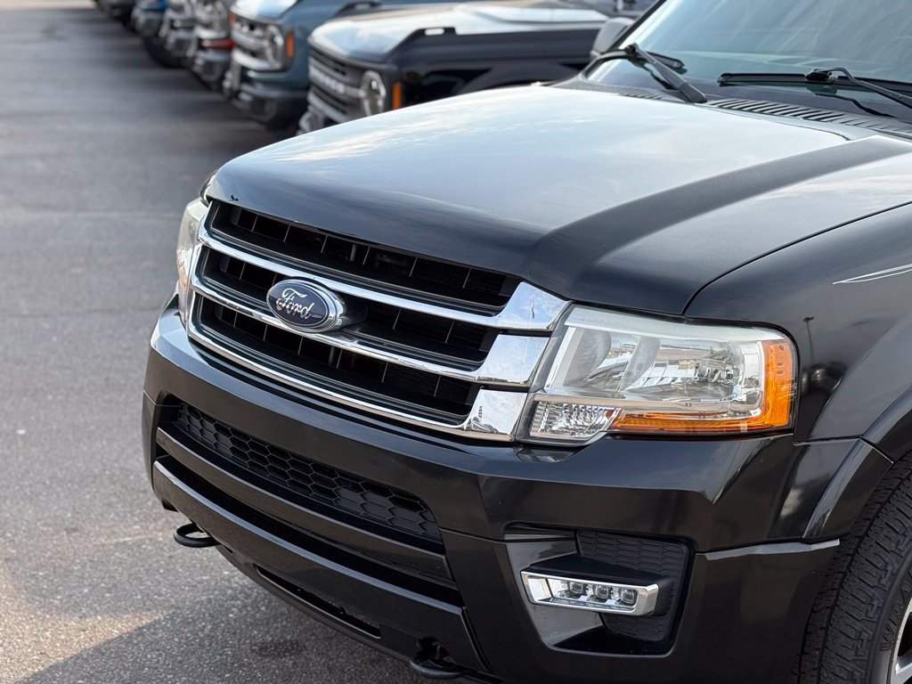 Used 2015 Ford Expedition XLT w/ Equipment Group 201A AWD/4WD image 31
