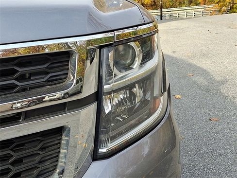 Used 2018 Chevrolet Tahoe LT image 11