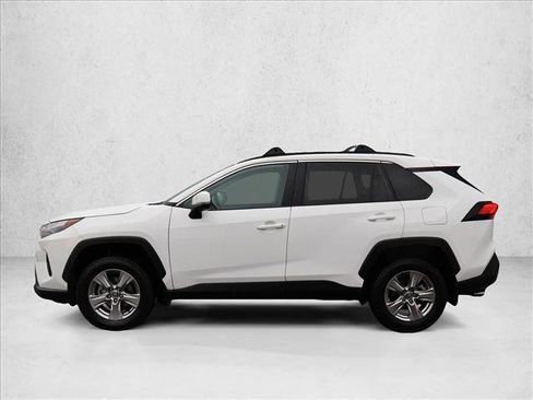 Certified 2022 Toyota RAV4 XLE AWD/4WD image 9
