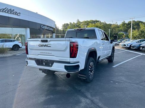Used 2025 GMC Sierra 3500 Denali Ultimate AWD/4WD image 8