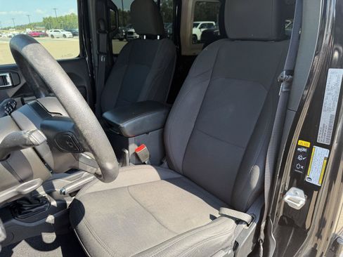 Used 2022 Jeep Wrangler Unlimited Sport AWD/4WD image 16