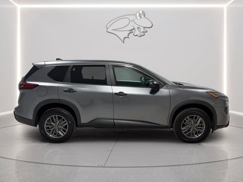 Used 2024 Nissan Rogue S AWD/4WD image 6