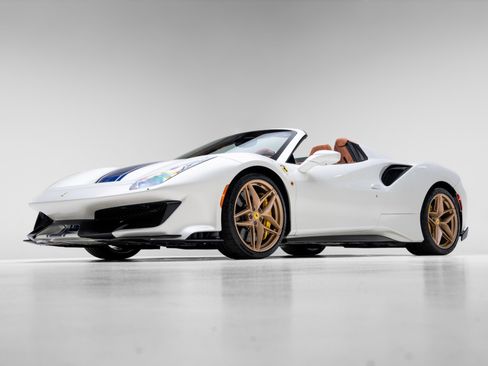 Used 2020 Ferrari 488 Pista Spider image 9