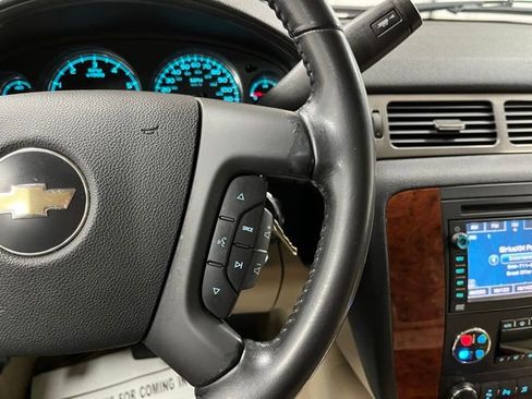 Used 2008 Chevrolet Tahoe LTZ w/ LTZ Preferred Equipment Group AWD/4WD image 30